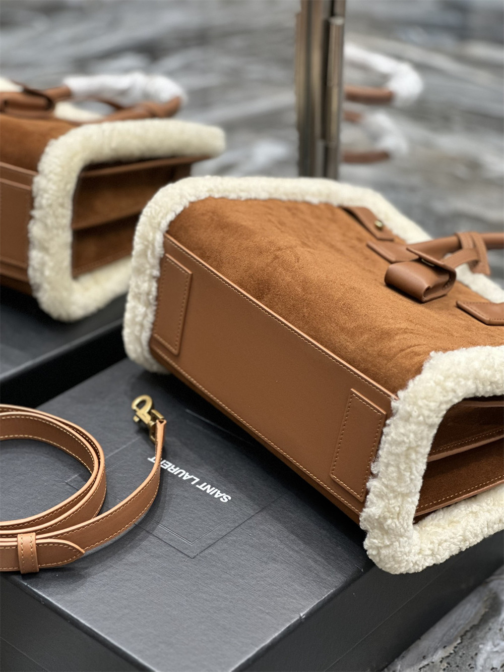 Y51 SAC DE JOUR S*pPLE BABY IN SUEDE AND SHEARLING DARK CIGAR AND NATURAL BEIGE