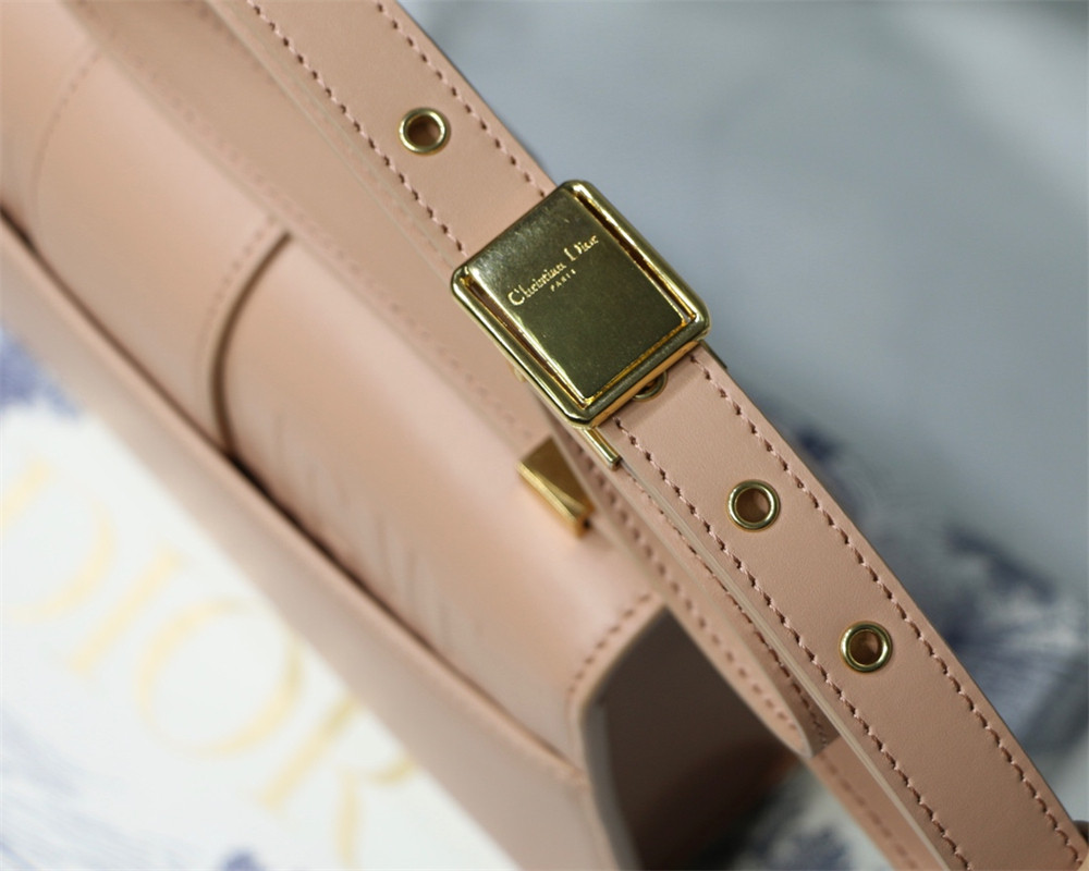 D10r 30 MONTAIGNE CHAIN BAG PINK