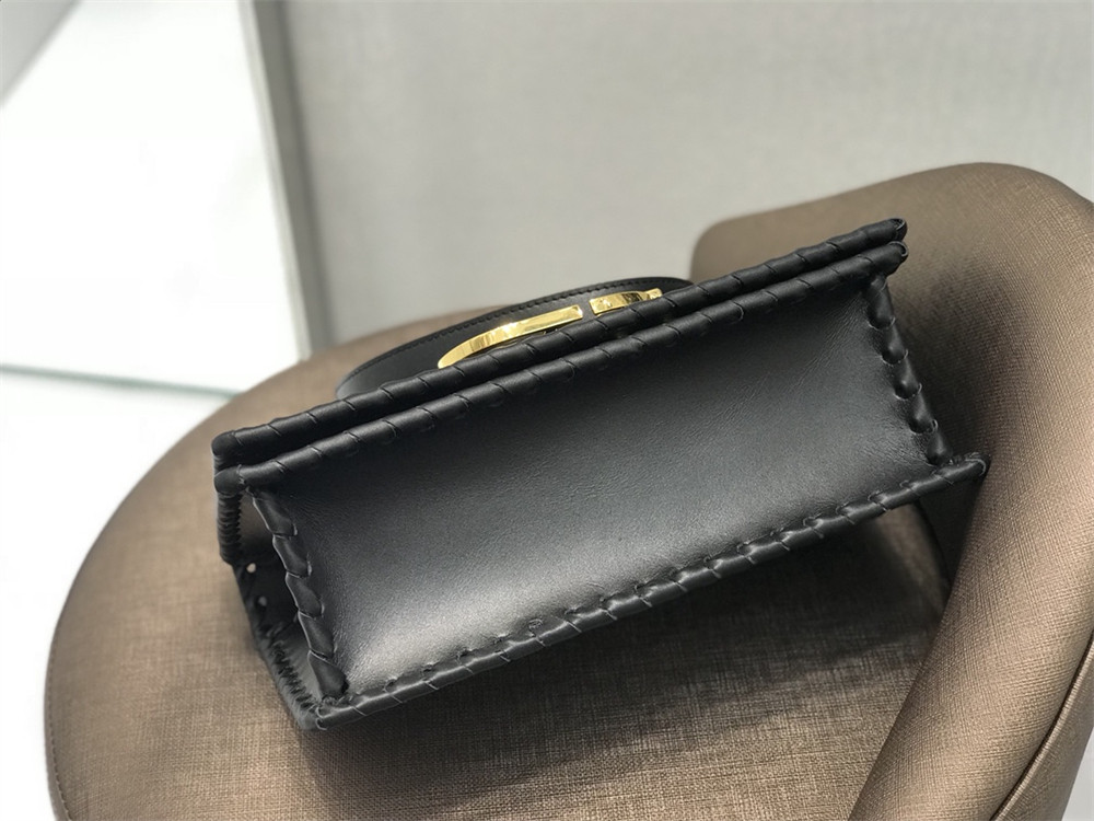 D10r 30 MONTAIGNE CHAIN BAG BLACK