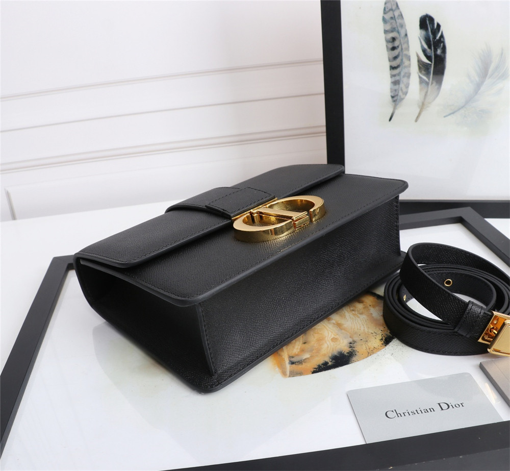 D10r 30 MONTAIGNE CHAIN BAG Grained Black