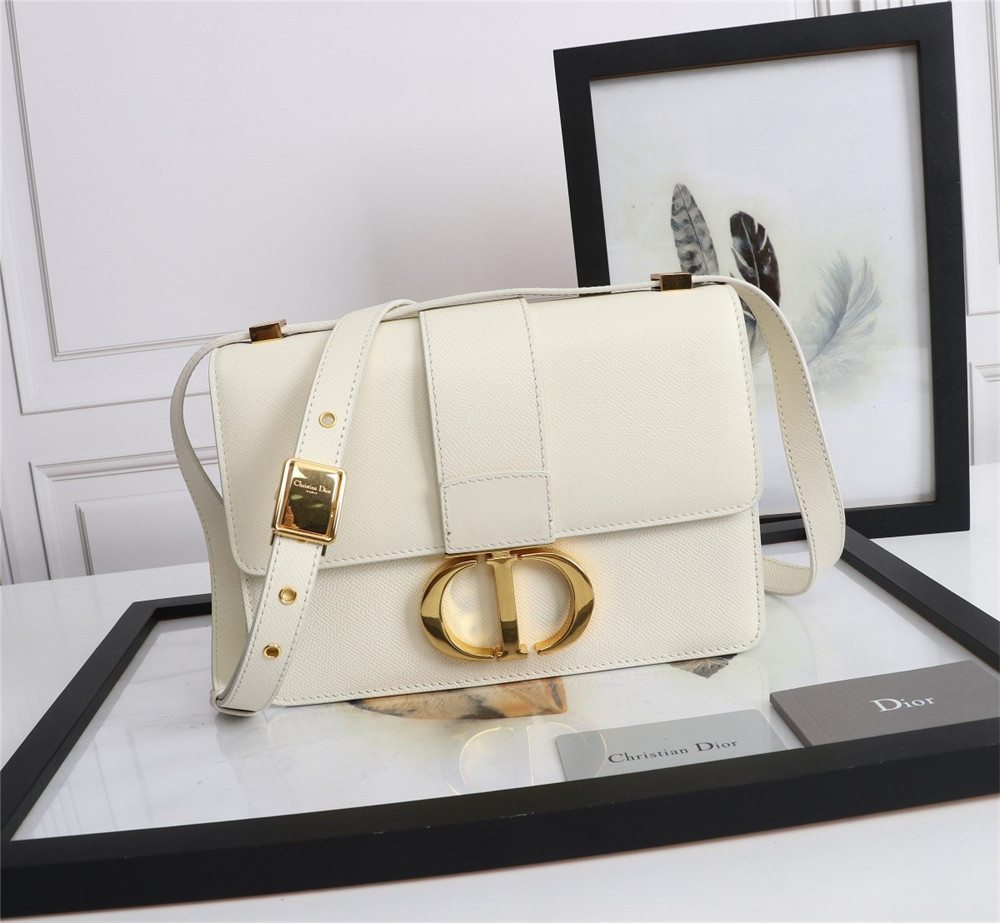 D10r 30 MONTAIGNE CHAIN BAG Grained White