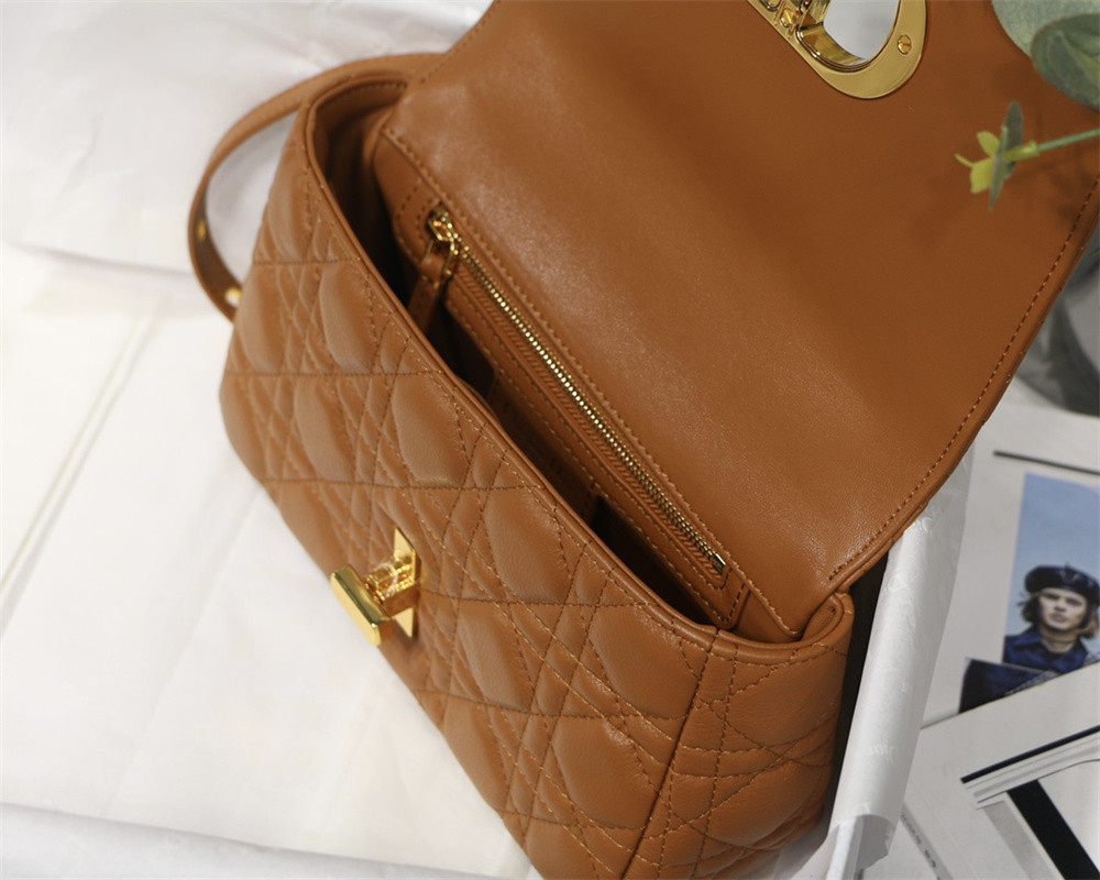SMALL D10r CARO BAG Caramel S*pple Cannage Calfskin 20 x 12 x 7 cm