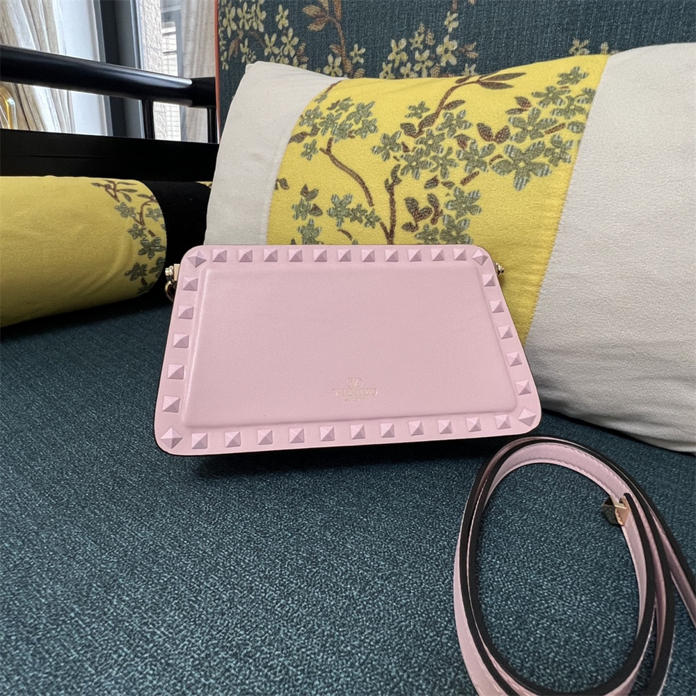 Va1e*ntin0 GARAVANI ROCKSTUD23 SMALL SMOOTH CALFSKIN SHOULDER BAG PINK