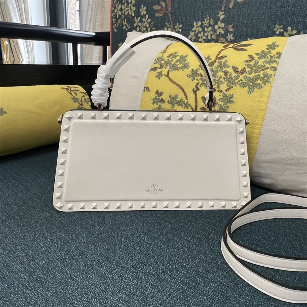 Va1e*ntin0 GARAVANI ROCKSTUD23 smooth calfskin handbag white