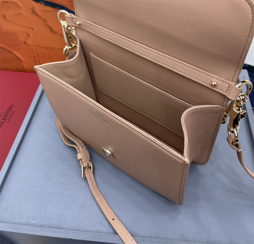 Va1e*ntin0 GARAVANI LOCÒ CALFSKIN SHOULDER SMALL BAG ROSE CANNELLE 22 x 16  x 7 cm