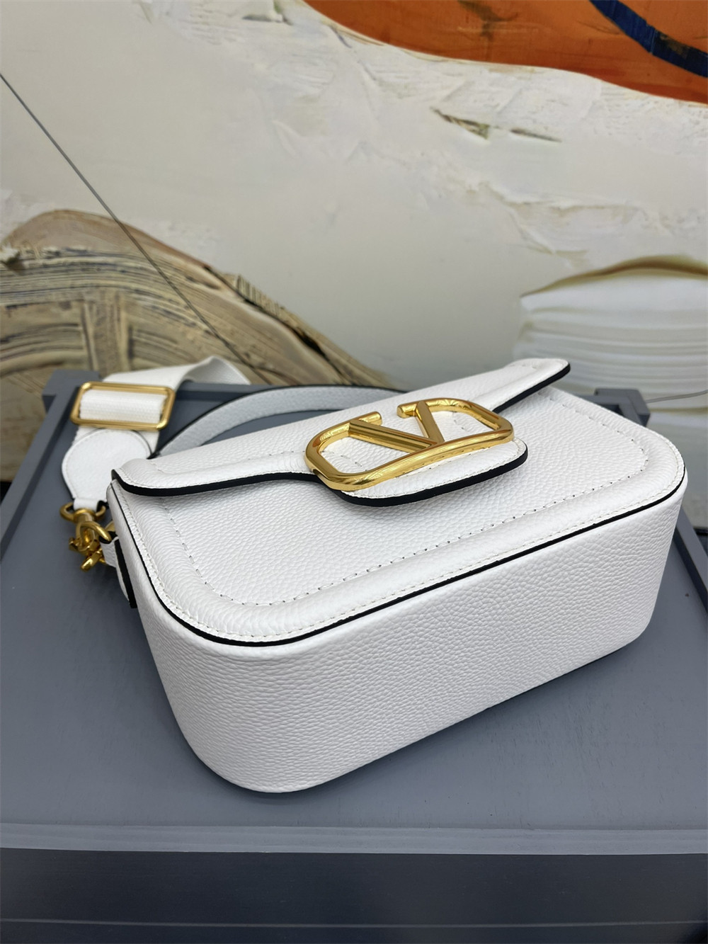 Va1e*ntin0 GARAVANI ALLTIME GRAINY CALFSKIN SHOULDER BAG IVORY 23.5x18X8cm