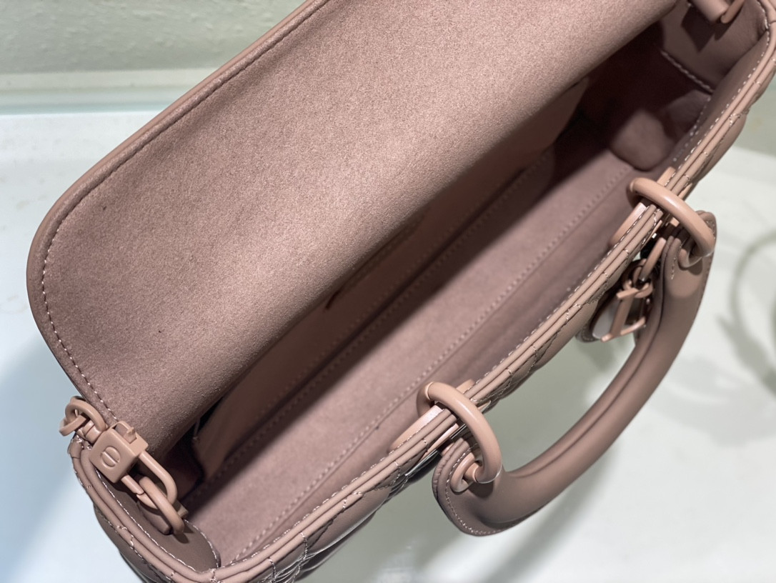 D10r SMALL LADY D-JOY BAG Ultramatte Pink Cannage Calfskin