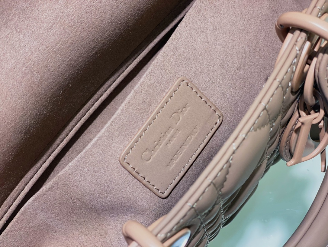 D10r SMALL LADY D-JOY BAG Ultramatte Pink Cannage Calfskin