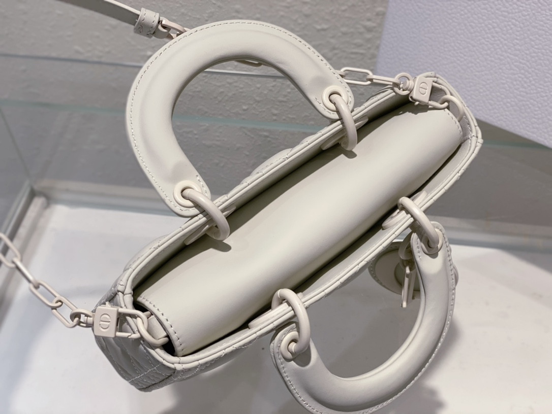 D10r SMALL LADY D-JOY BAG Ultramatte White Cannage Calfskin
