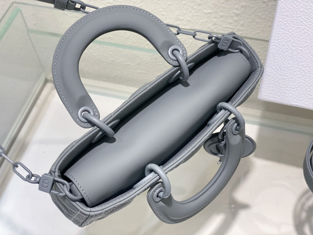 D10r SMALL LADY D-JOY BAG Ultramatte Grey Cannage Calfskin