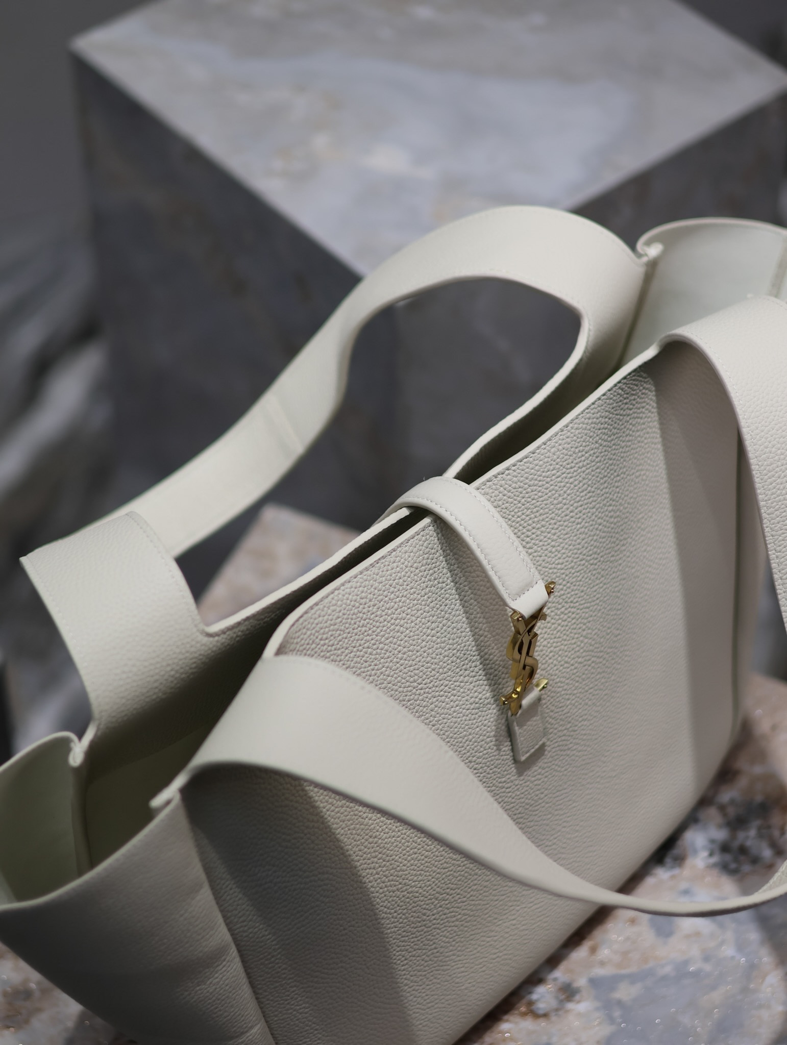 Y51 BEA IN GRAINED LEATHER White