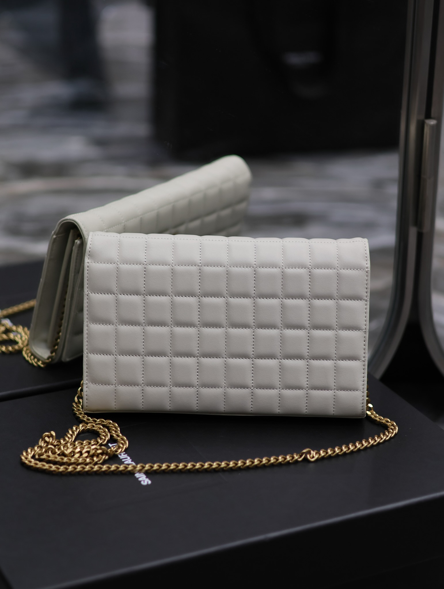 Y51 CASSANDRE CHAIN WALLET WHITE
