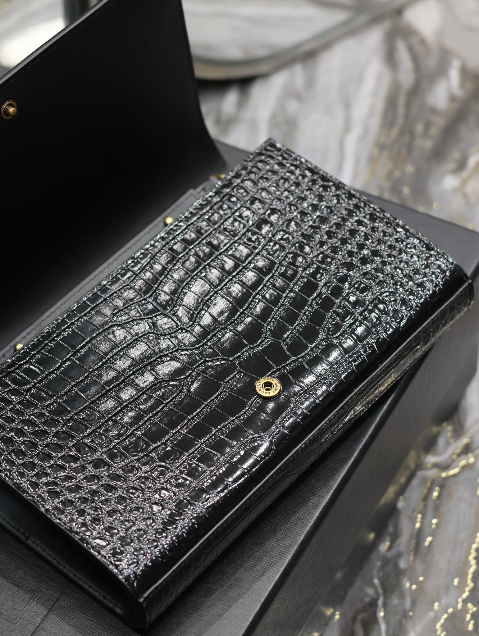 Y51 CASSANDRE CHAIN WALLET IN CROCODILE-EMBOSSED SHINY LEATHER