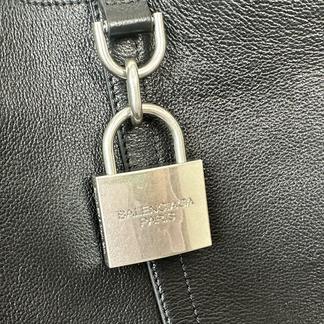 Balenciaga WOMEN