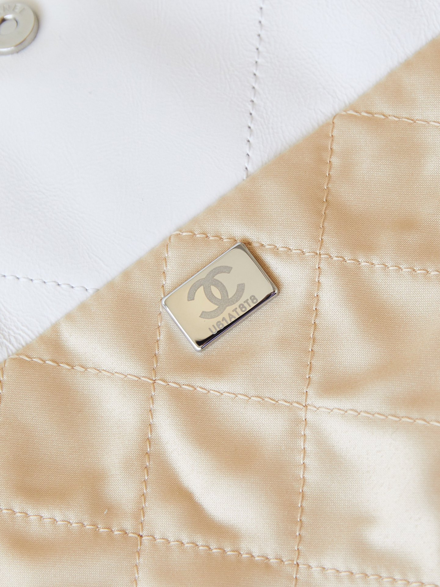 Ch**el 22 SMALL HANDBAG Shiny Calfskin & Rainbow Metal White 13.7×14.4×2.7 in