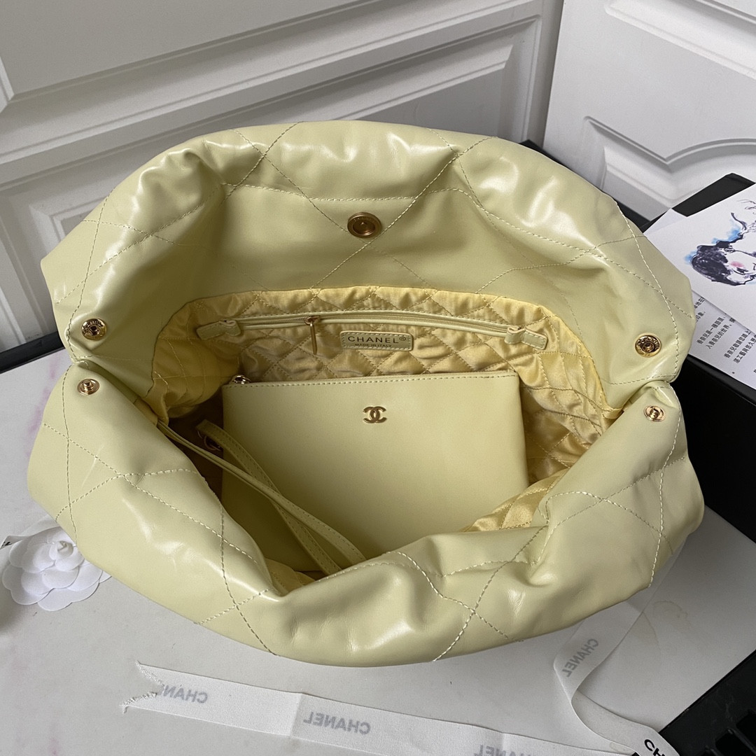 Ch**el 22 HANDBAG Shiny Calfskin YELLOW 30×45×8cm