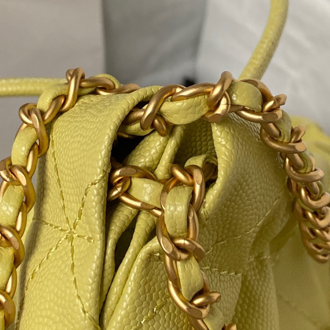 Ch**el 22 MINI HANDBAG GRAINED LEATHER YELLOW 7.8 × 7.4 × 2.3 in