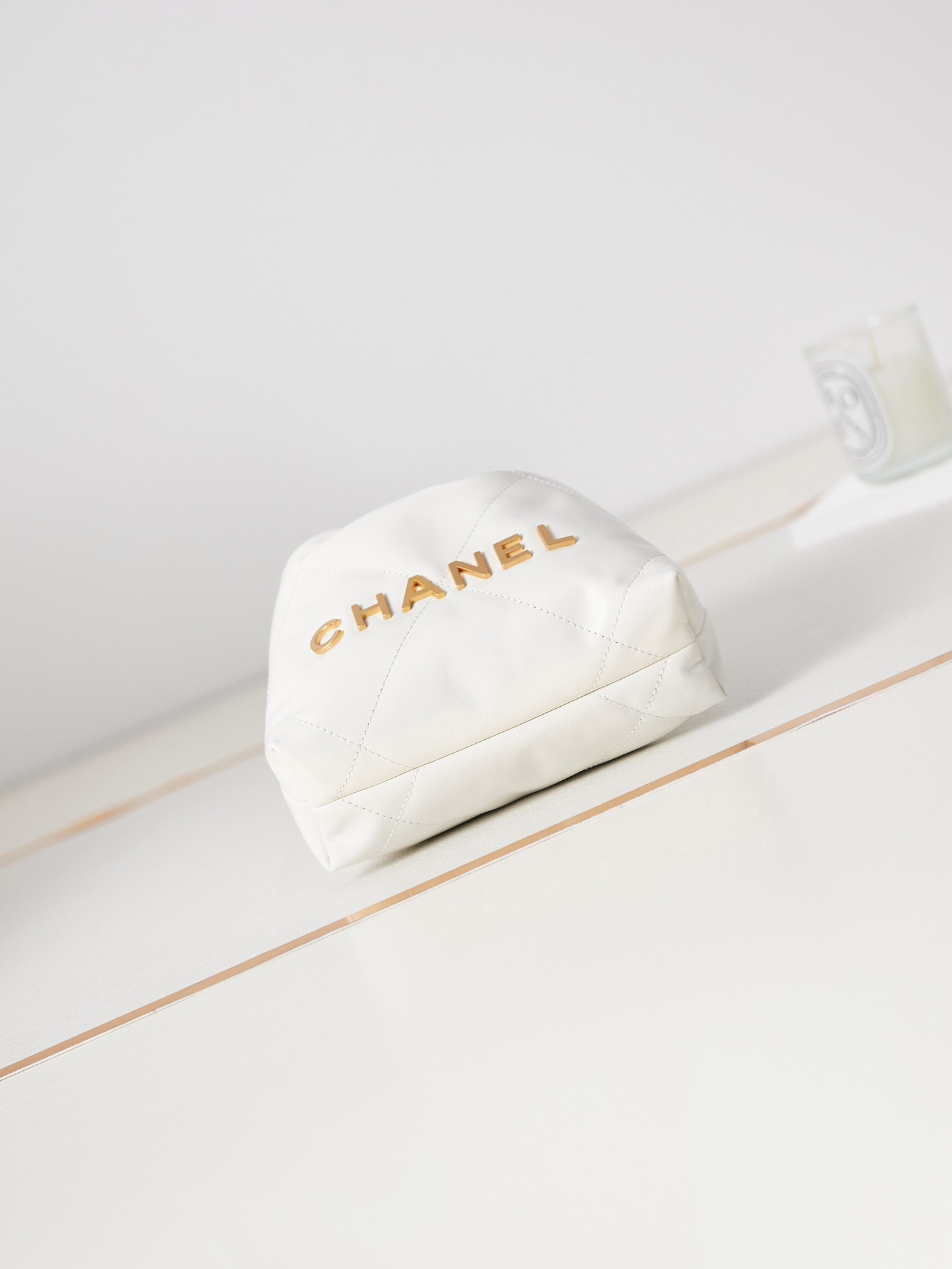 Ch**el 22 MINI HANDBAG Shiny Calfskin & Gold-Tone Metal white 7.8 × 7.4 × 2.3 in