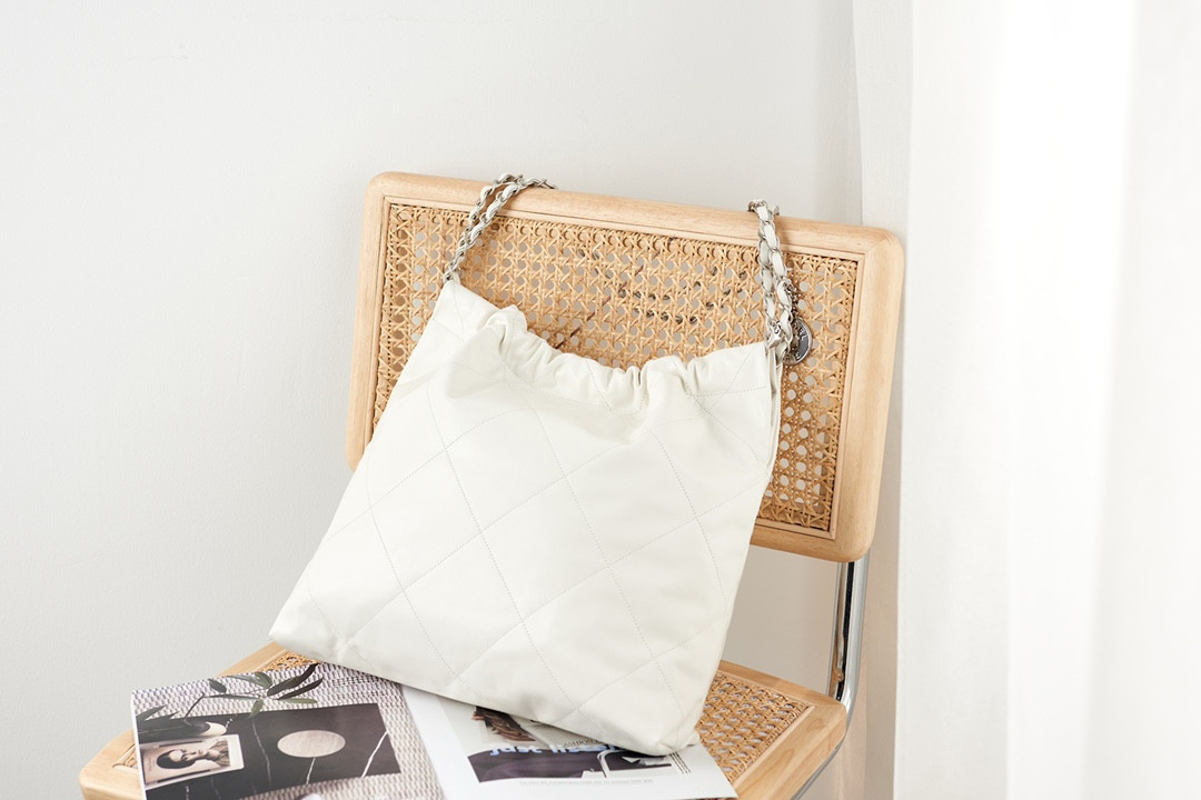 Ch**el 22 HANDBAG Metallic Shaded Calfskin & Silver-Tone Metal White 15.2×16.4×3.1 in