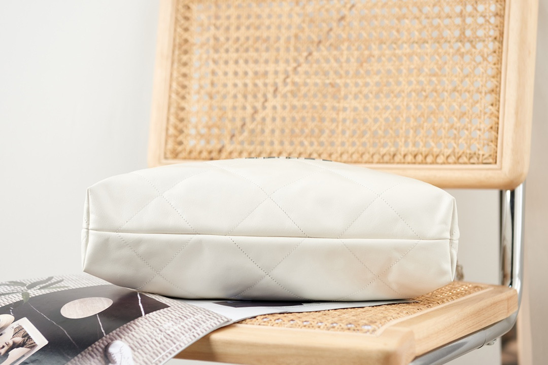 Ch**el 22 HANDBAG Metallic Shaded Calfskin & Silver-Tone Metal White 15.2×16.4×3.1 in