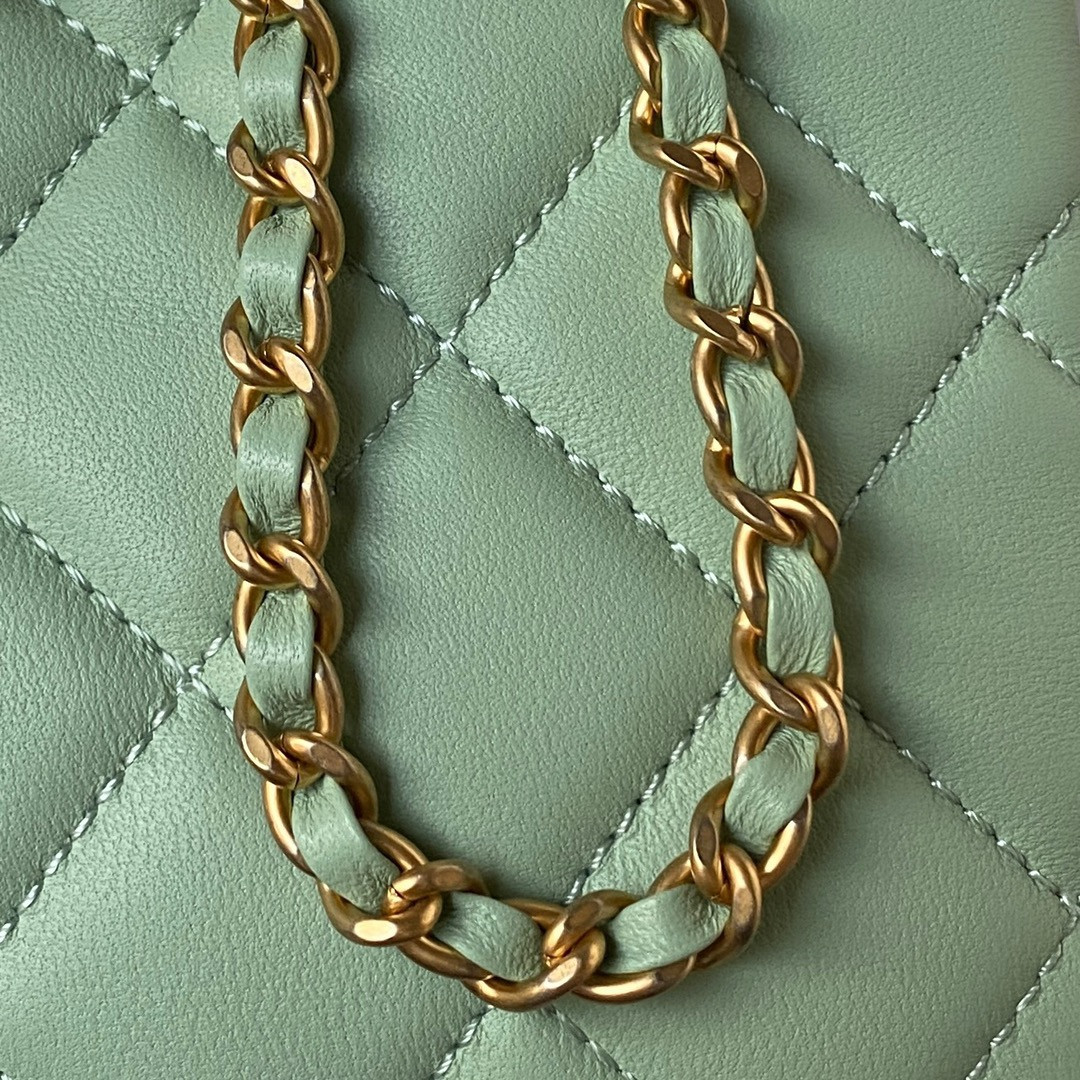 Ch**el BAGUETTE BAG GREEN 17.5×20×5cm