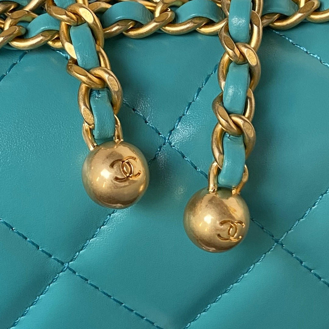 Ch**el FLAP BAG BLUE 22×14.5×8cm