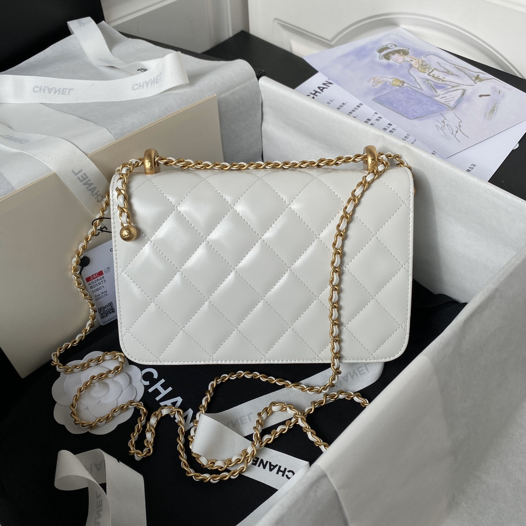 Ch**el FLAP BAG WHITE 22×14.5×8cm