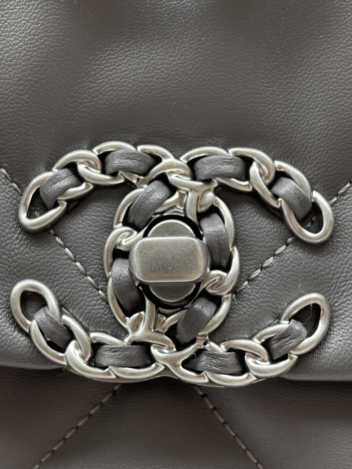 Ch**el 19 HANDBAG Shiny Leather, Gold-Tone, Silver-Tone & Ruthenium-Finish Metal Dark Gray 6.2 × 10.1 × 3.5 in