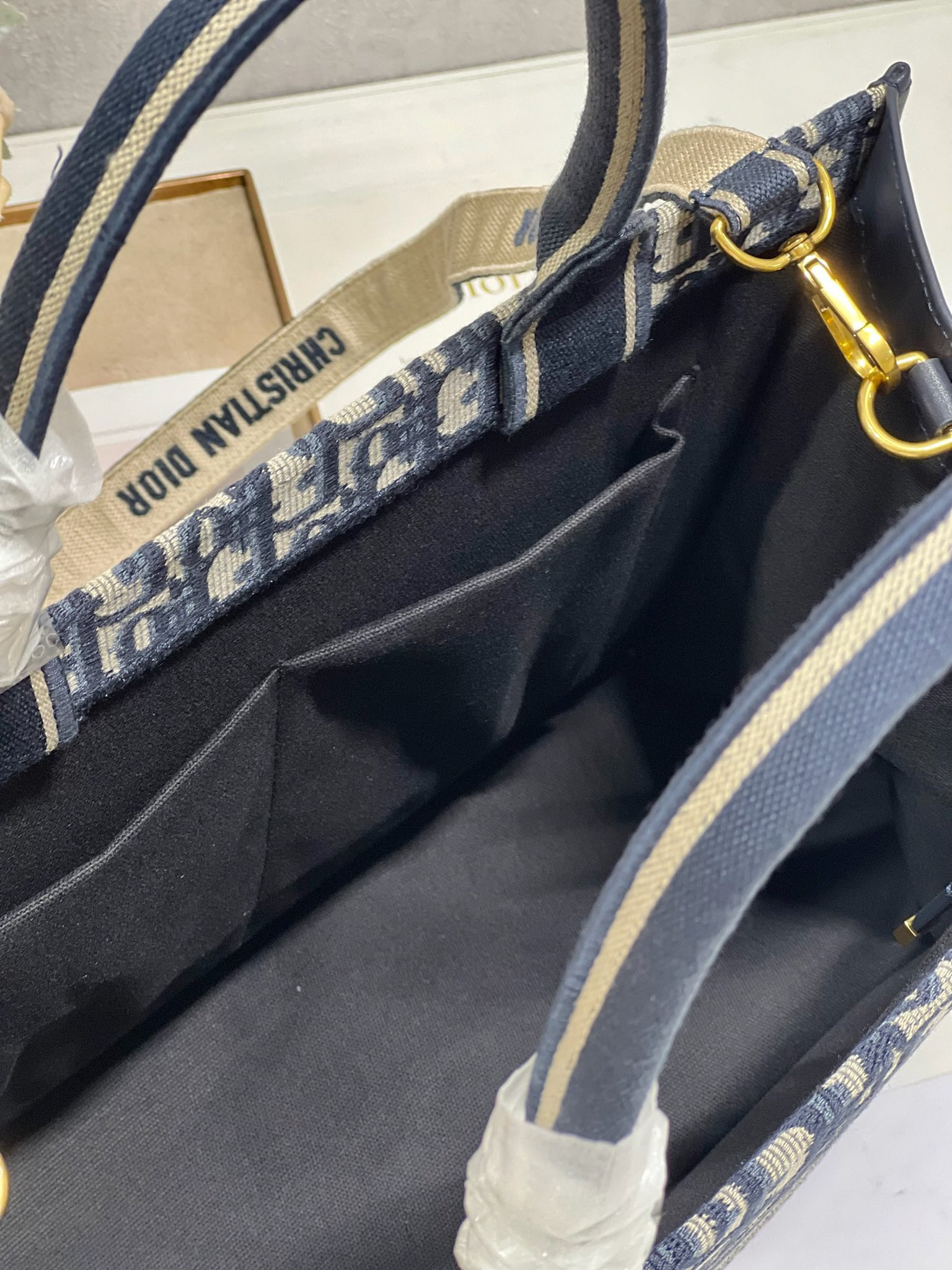 Medium D10r Book Tote Ecru and Blue D10r Oblique Embroidery 14 x 11 x 6.5 inches