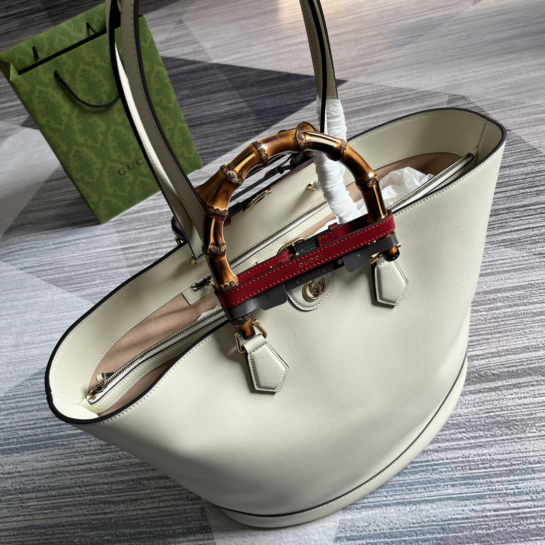 Gvc*1 DIANA LARGE TOTE BAG White 40W x 34H x 21D CM