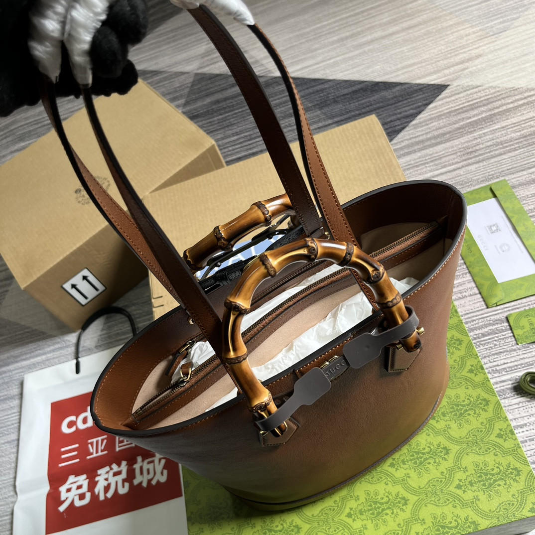 Gvc*1 DIANA MEDIUM TOTE BAG Cuir 31W x 27H x 15D CM