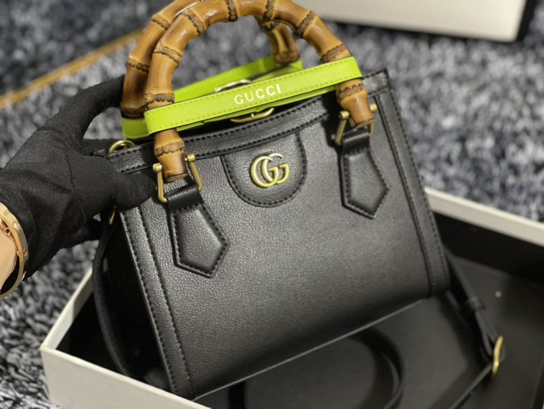 Gvc*1 DIANA MINI TOTE BAG Black 20W x 16H x 10D CM