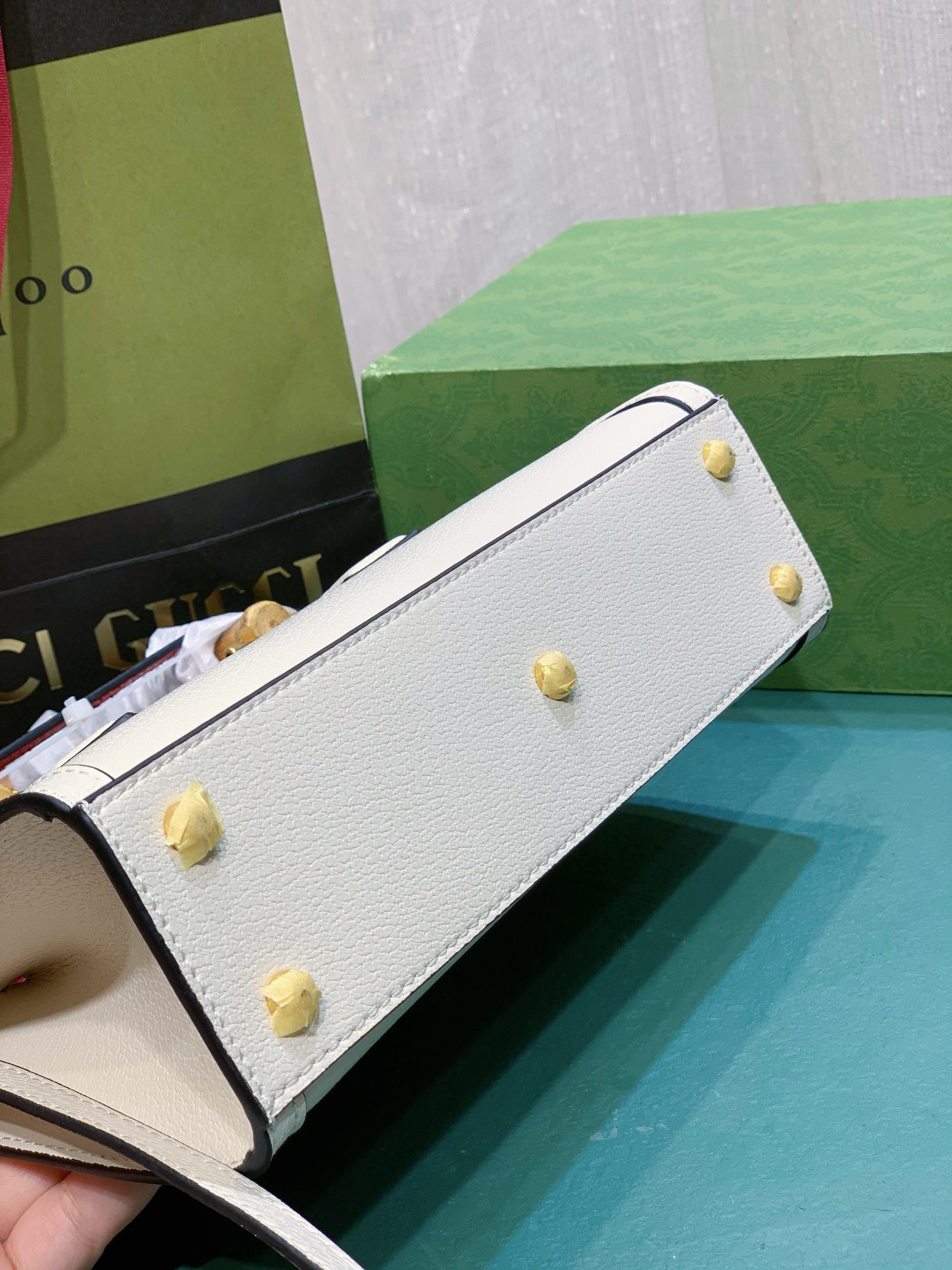 Gvc*1 DIANA SMALL SHOULDER BAG White 25W x 16H x 9D CM