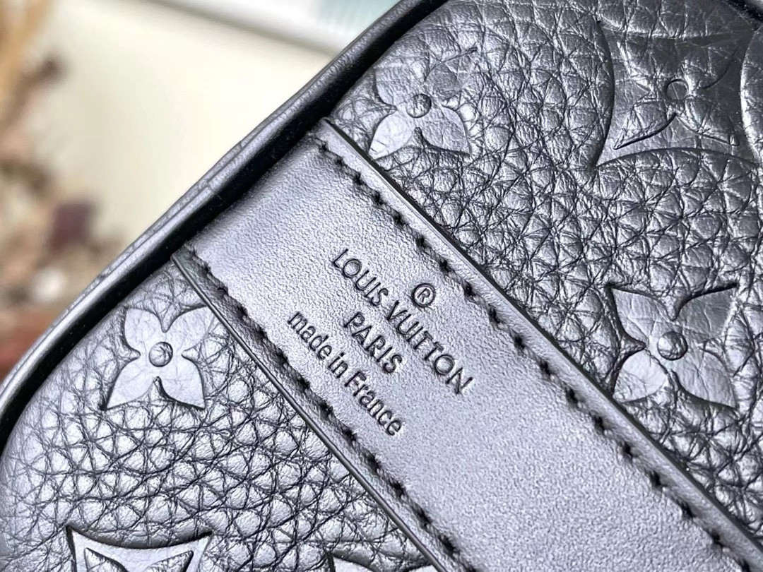 L0vis Vvtt0n Keepall Bandoulière 25 M20900 9.8 x 5.9 x 4.3 inches