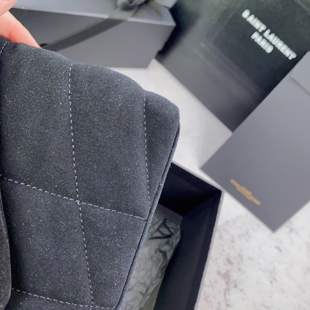 Y51 PUFFER IN SUEDE BLACK 23 X 15.5 X 5.8 CM