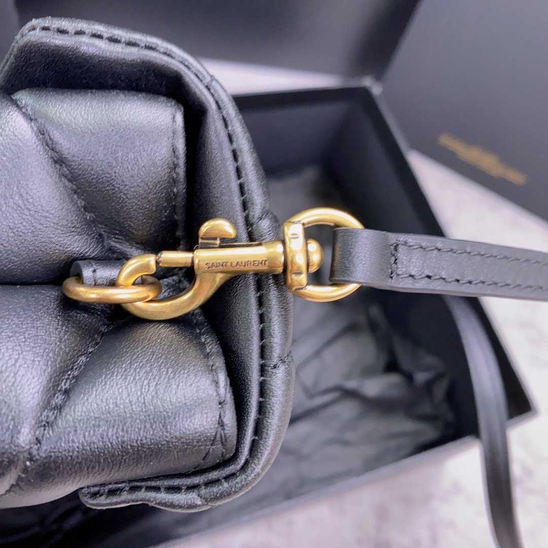 Y51 TOY LOULOU IN QUILTED LEATHER BLACK 7.9 X 5.5 X 3 INCHES