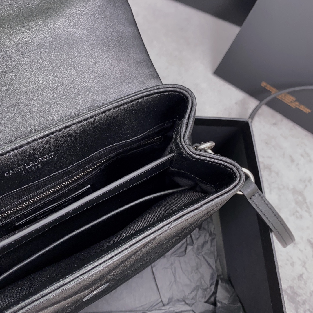 Y51 TOY LOULOU IN QUILTED LEATHER BLACK SILVER 7.9 X 5.5 X 3 INCHES