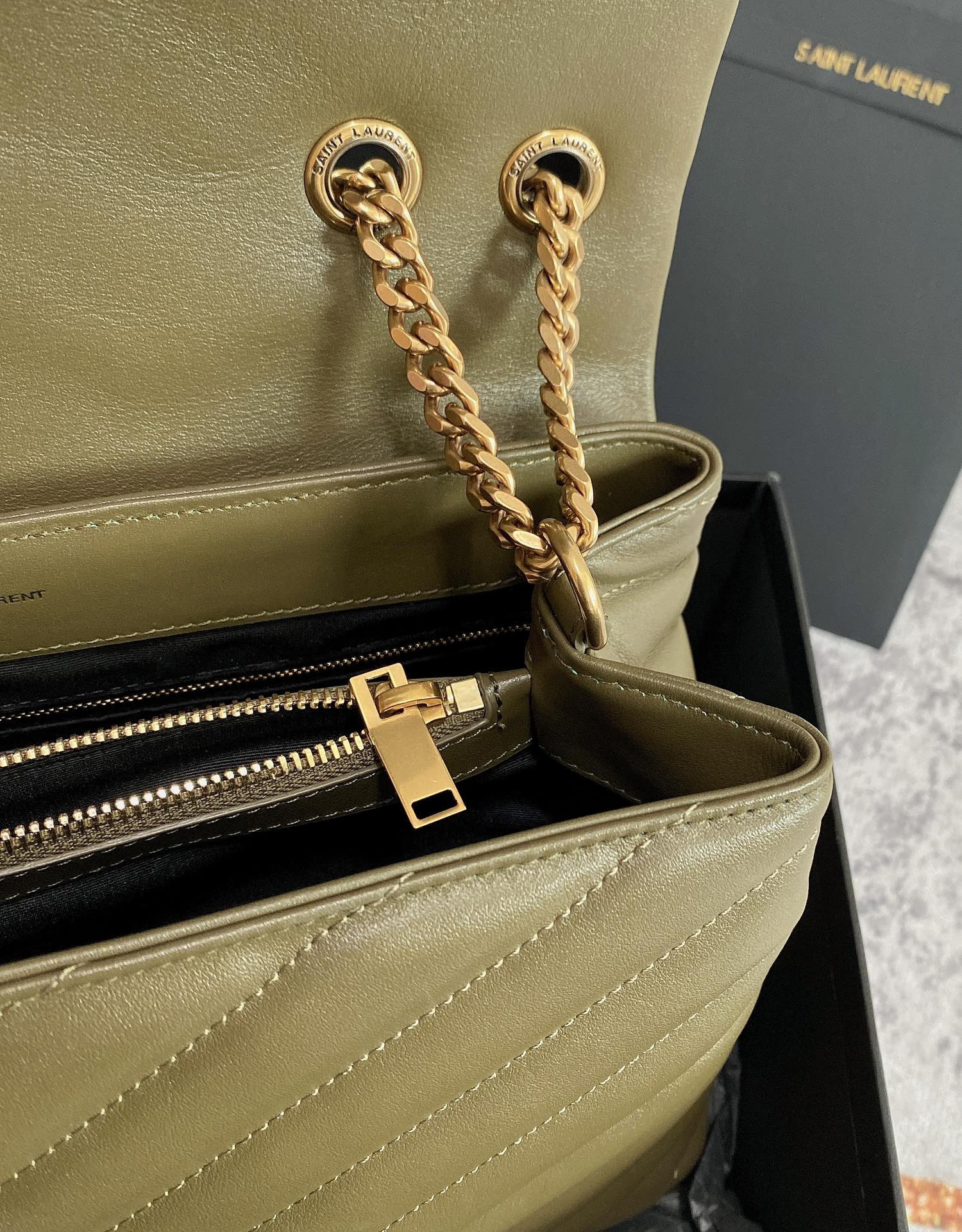 Y51 LOULOU MEDIUM IN QUILTED LEATHER 12.5 X 8.6 X 3.5 INCHES