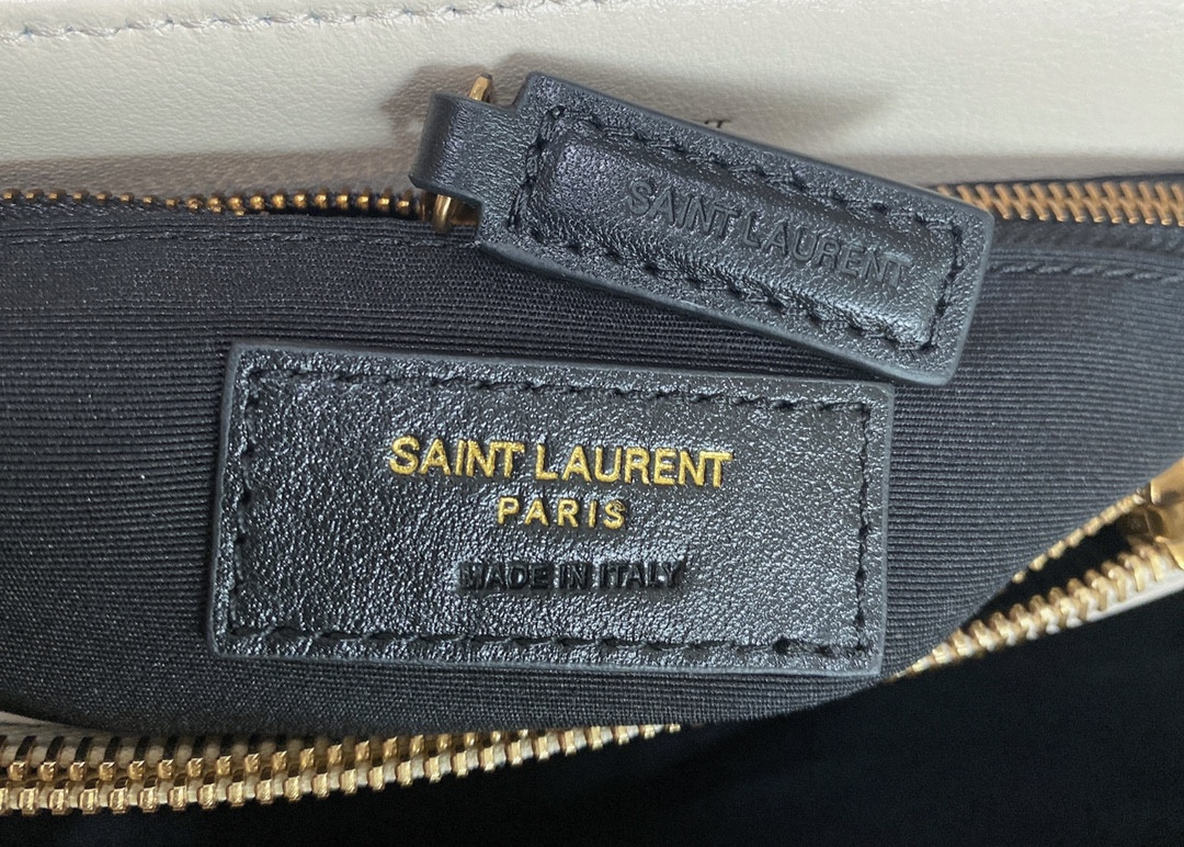 Y51 LOULOU MEDIUM IN QUILTED LEATHER BLANC VINTAGE 12.5 X 8.6 X 3.5 INCHES