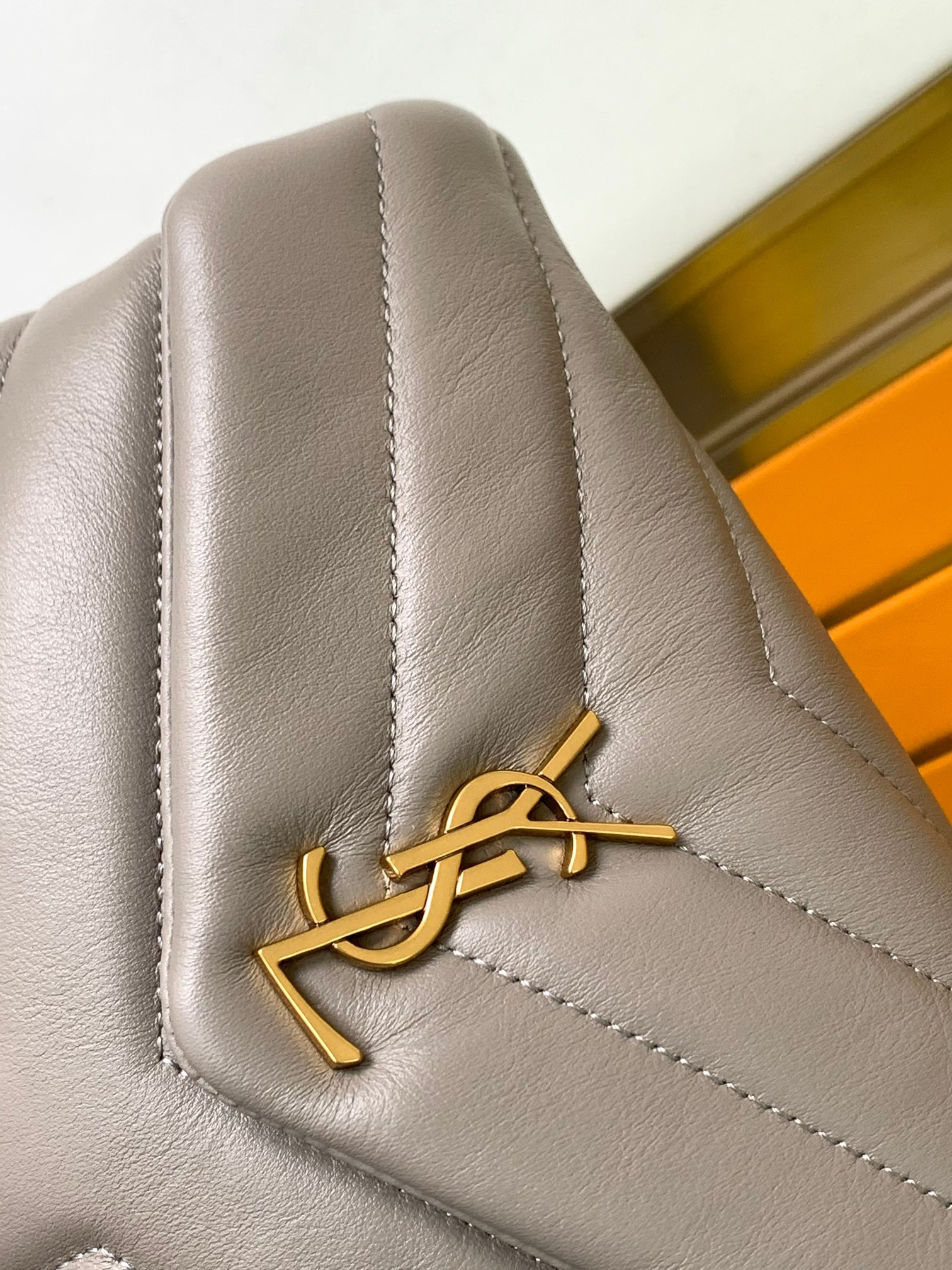 Y51 TOY LOULOU IN QUILTED LEATHER GREYISH BROWN 7.9 X 5.5 X 3 INCHES