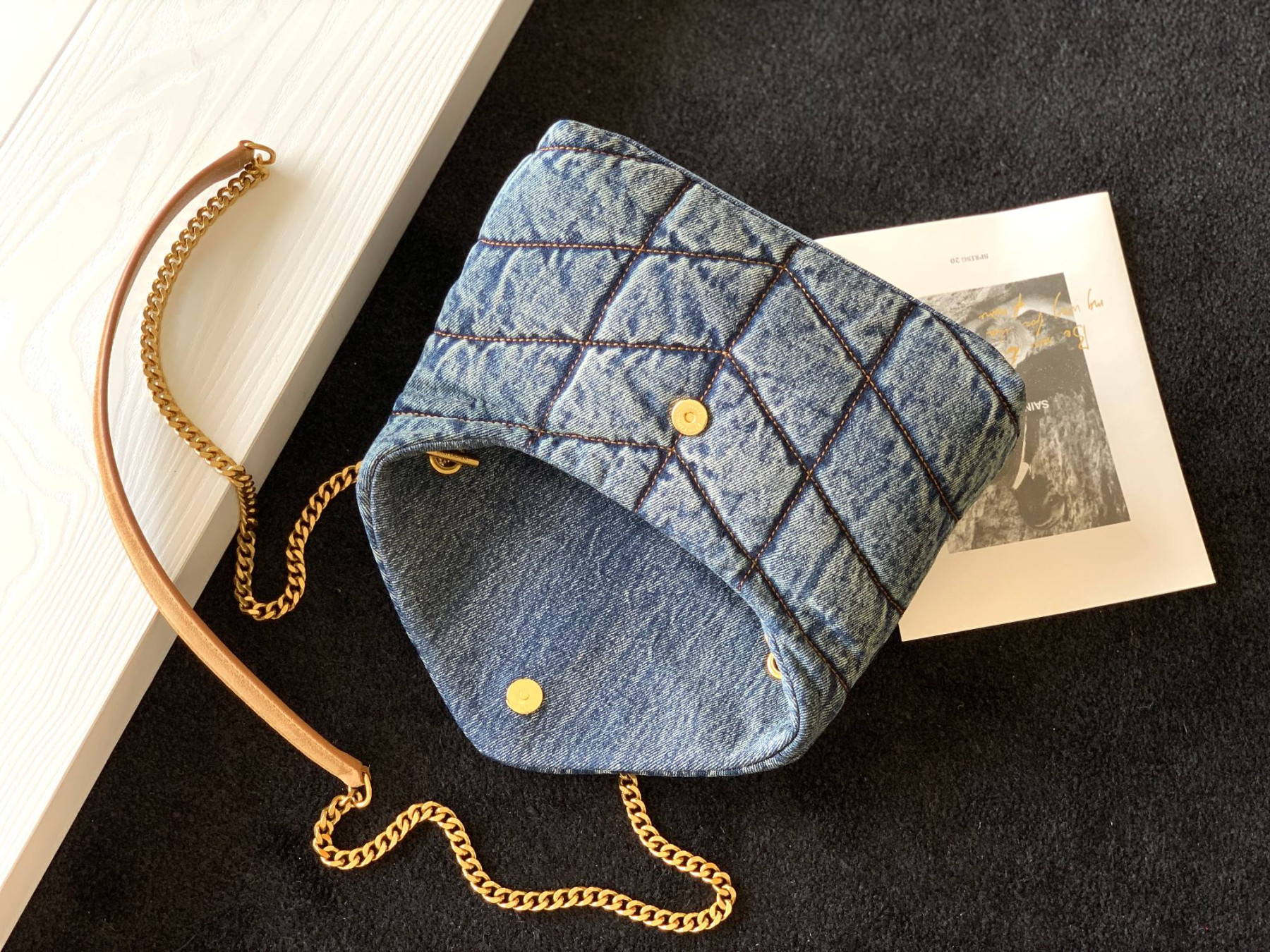 Y51 PUFFER IN SUEDE AND DENIM RODEO BLUE 23 X 15.5 X 5.8 CM