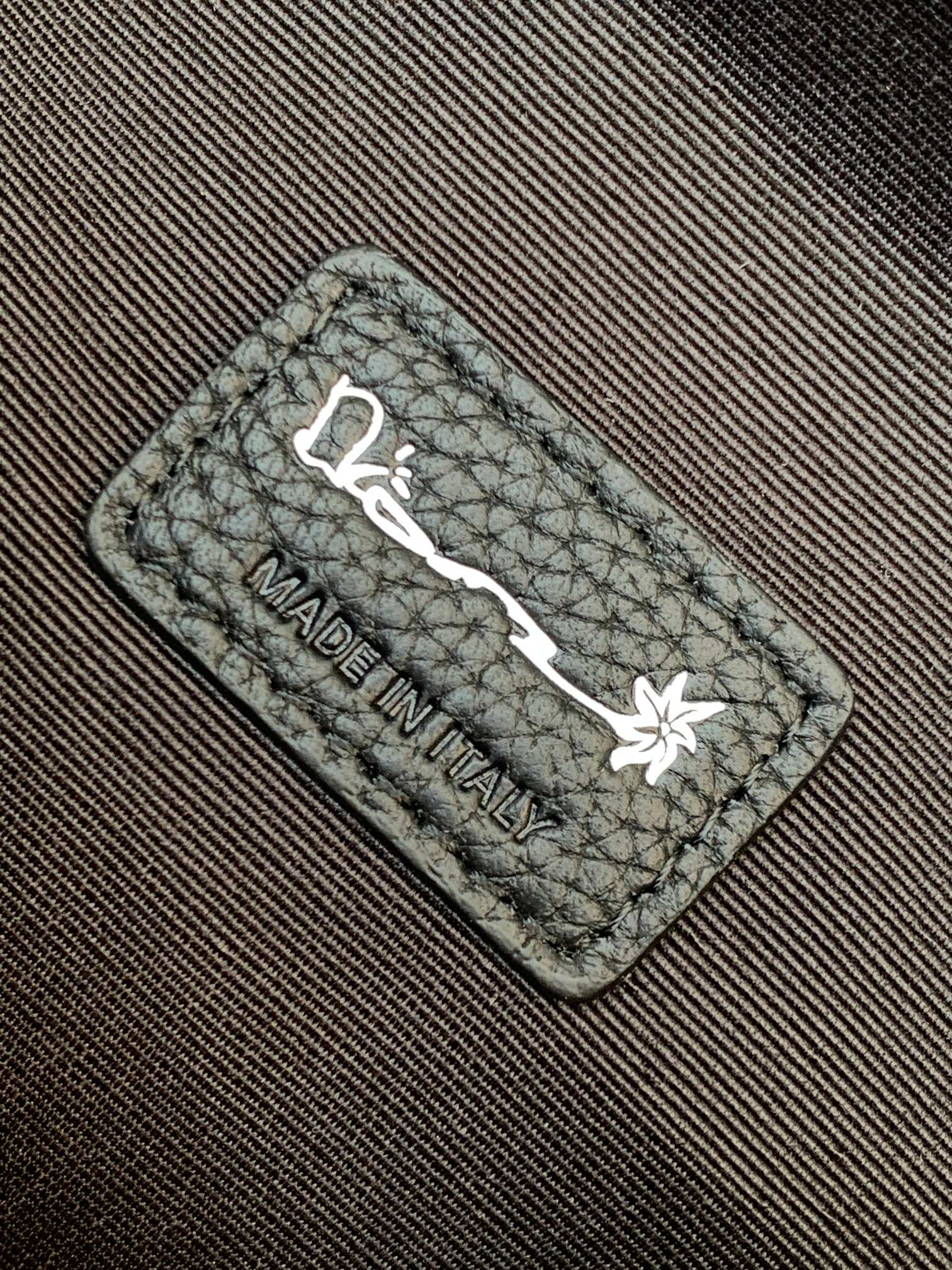 D10r Lingot Toiletry Bag GRAINED LEATHER BLACK Black Oblique Mirage Technical Fabric 8.5 x 5 x 4 inches