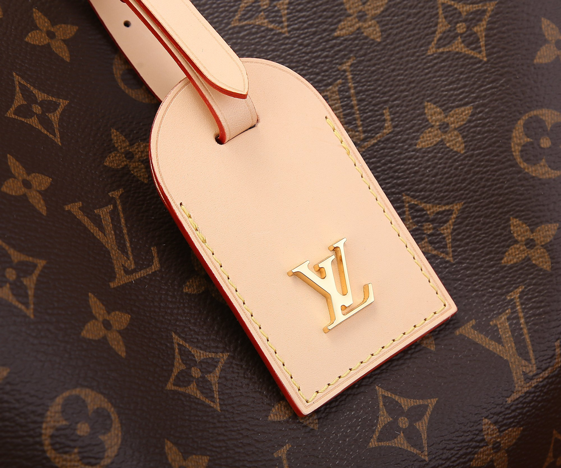 LV Atlantis GM M46817 13.4 x 13.4 x 5.3 inches