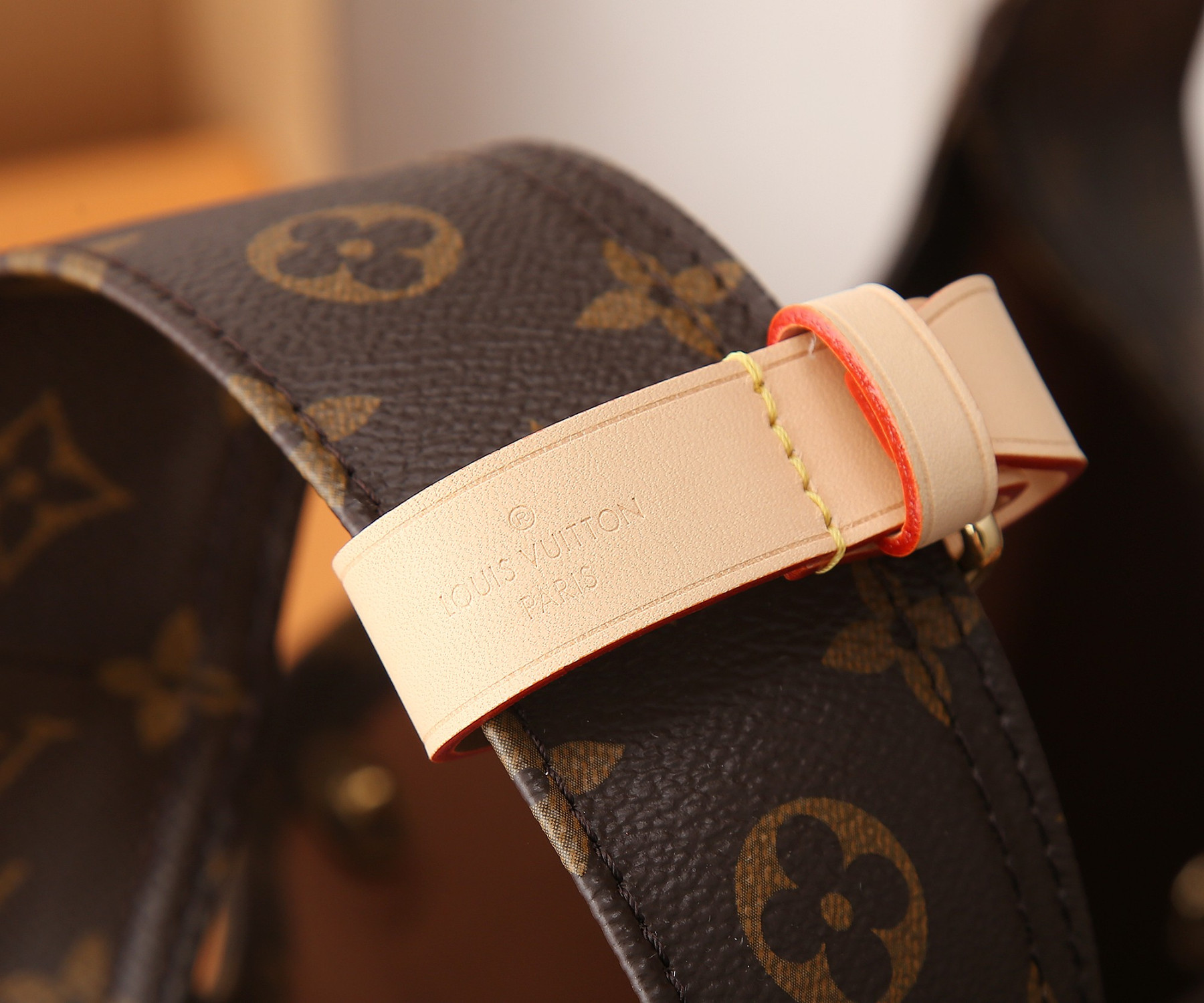 LV Atlantis GM M46817 13.4 x 13.4 x 5.3 inches