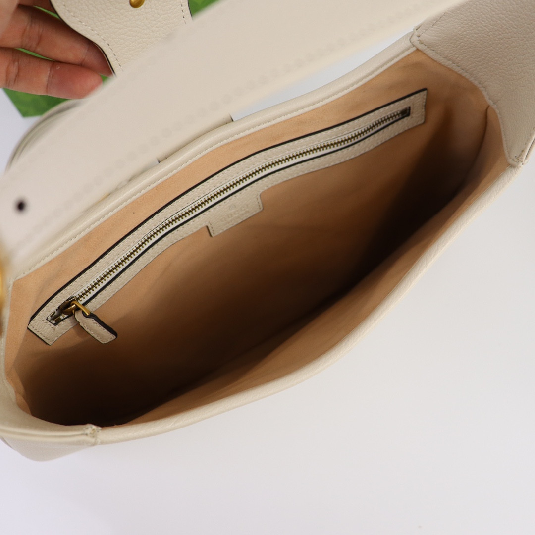 Gvc*1 APHRODITE MEDIUM SHOULDER BAG WHITE W15.3" x H15" x D.8"