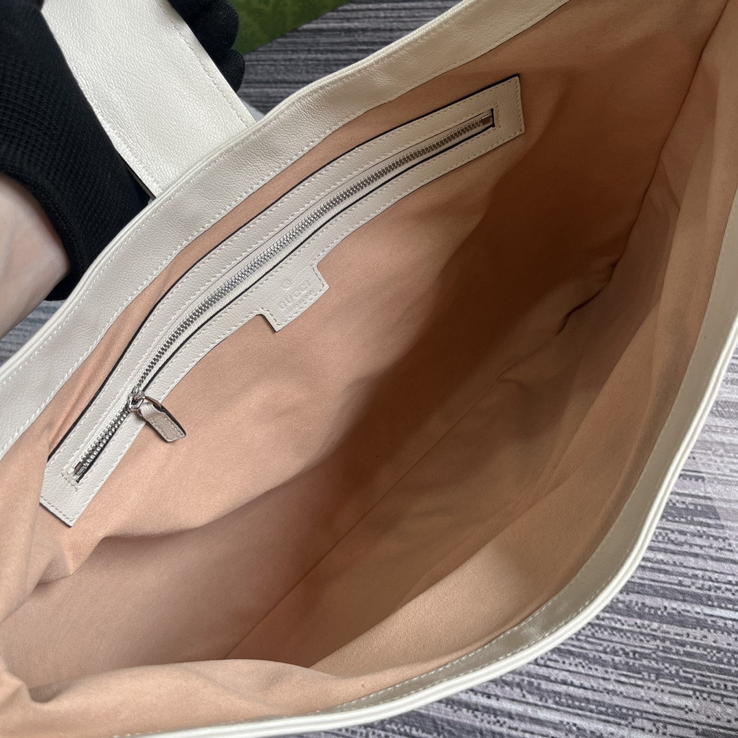 Gvc*1 APHRODITE LARGE SHOULDER BAG WHITE 18"W x 11.8"H x 0.8"D