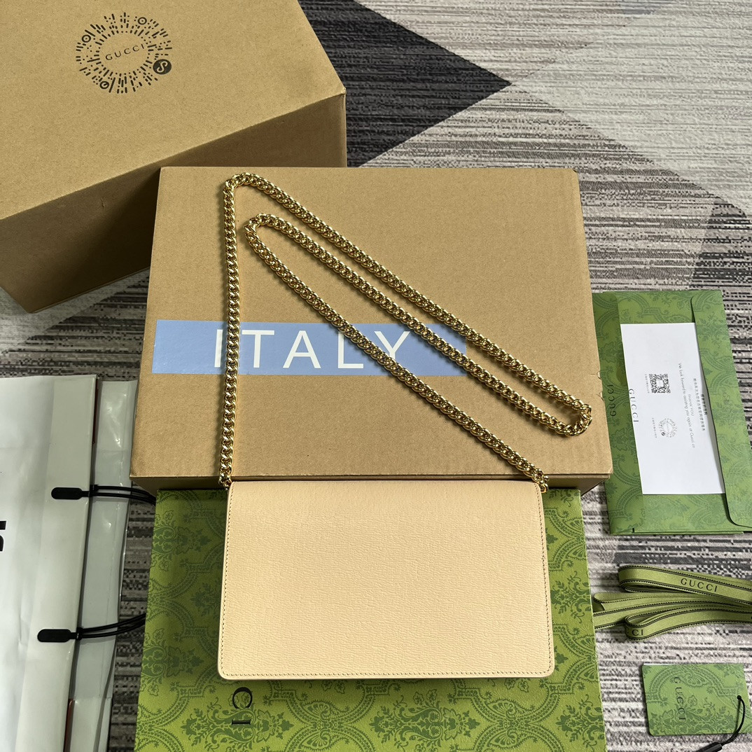 CHAIN WALLET WITH Gvc*1 SCRIPT LIGHT beige 7.8"W x 5"H x 1.6"D