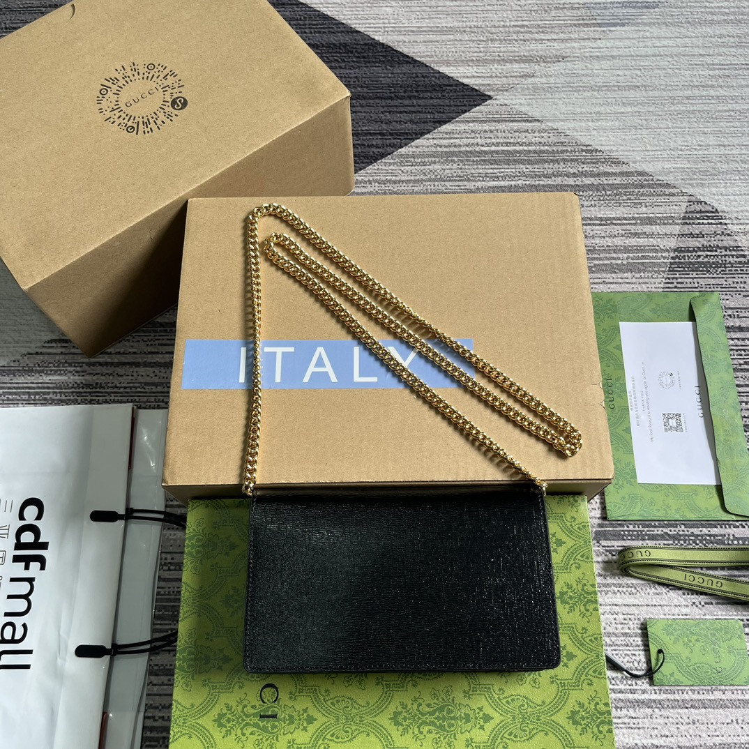 CHAIN WALLET WITH Gvc*1 SCRIPT BLACK 7.8"W x 5"H x 1.6"D