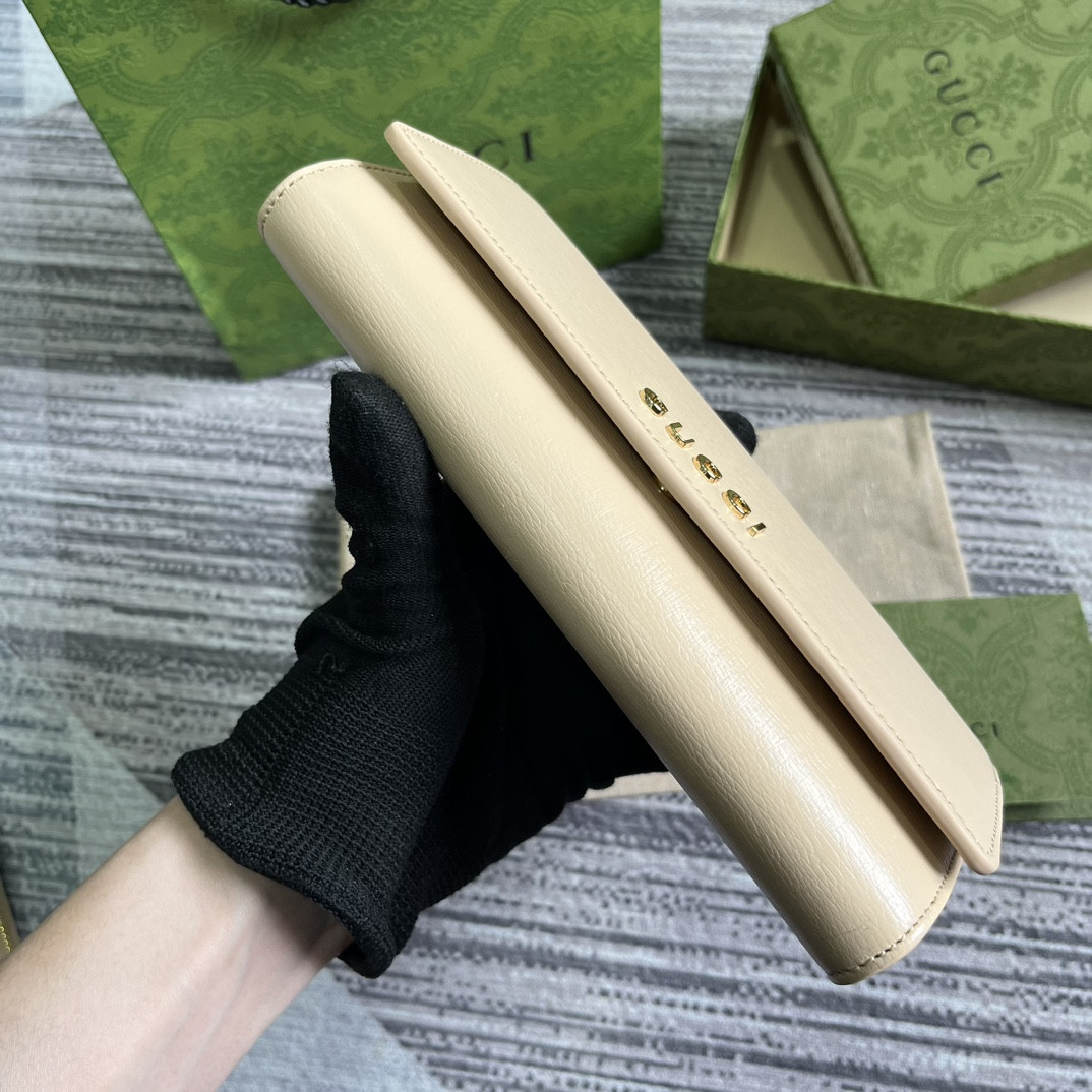 CONTINENTAL WALLET WITH Gvc*1 SCRIPT lIGHT YELLOW 7.5"W x 4"H x 1.4"D