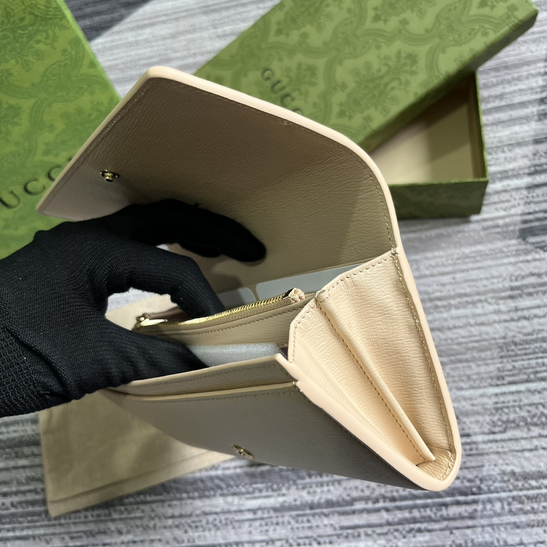 CONTINENTAL WALLET WITH Gvc*1 SCRIPT lIGHT YELLOW 7.5"W x 4"H x 1.4"D